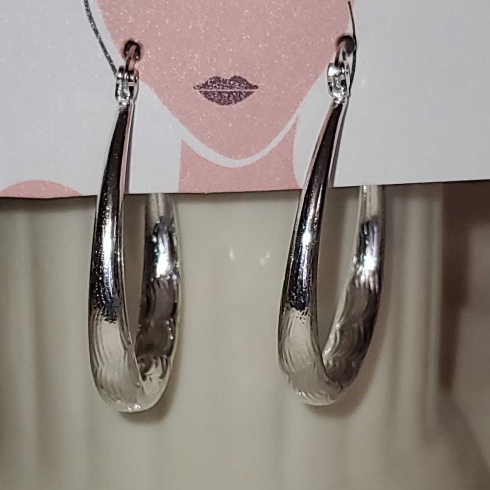 ✨️New Elegant Silver Hoop Earrings